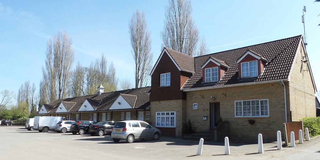 Roydon Marina Village Hotel Rum bild